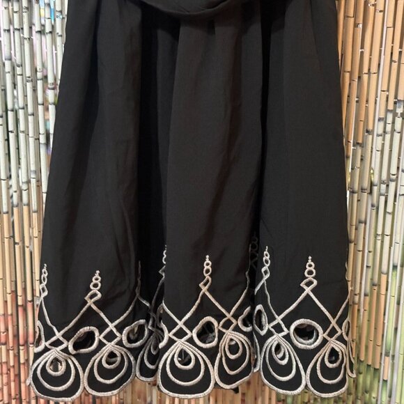 FOREVER 21 Folk Embroidered V-Neck Collared Mini Dress, Black & Tan, Large - Picture 14 of 16